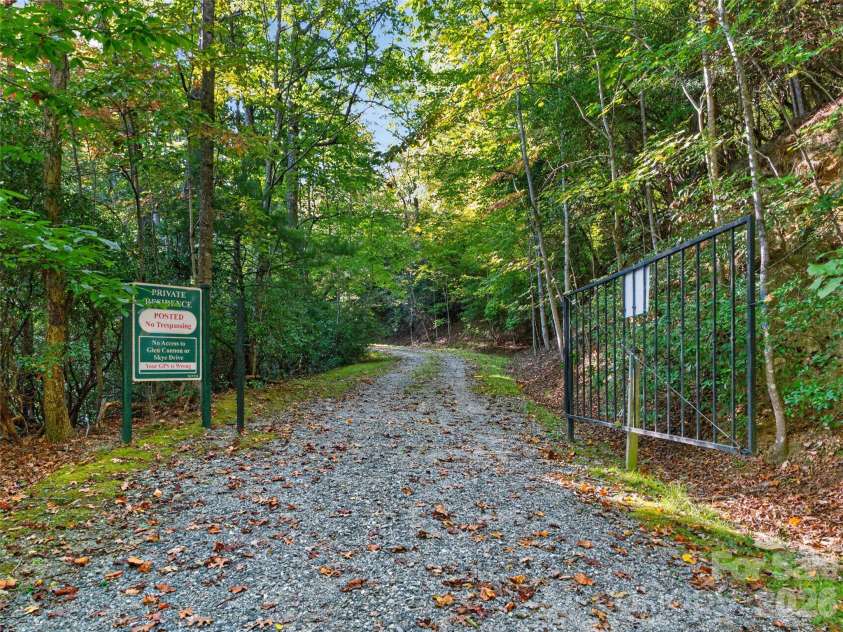 172 Clock Crest Drive, Pisgah Forest, NC 28768.  MLS# CAR4428630, YatesRealty ID 54860. 