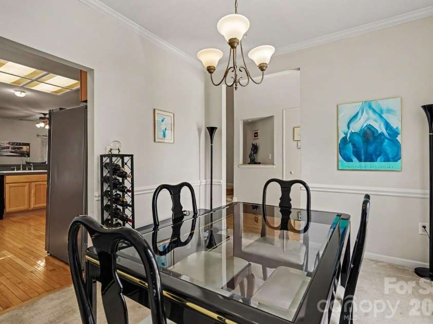 9600 Veronica Drive, Charlotte, NC 28215.  MLS# CAR4428554, YatesRealty ID 54861. 