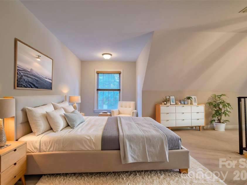 225 Highland Forest Drive, Lake Wylie, SC 29710.  MLS# CAR4429325, YatesRealty ID 54863. 