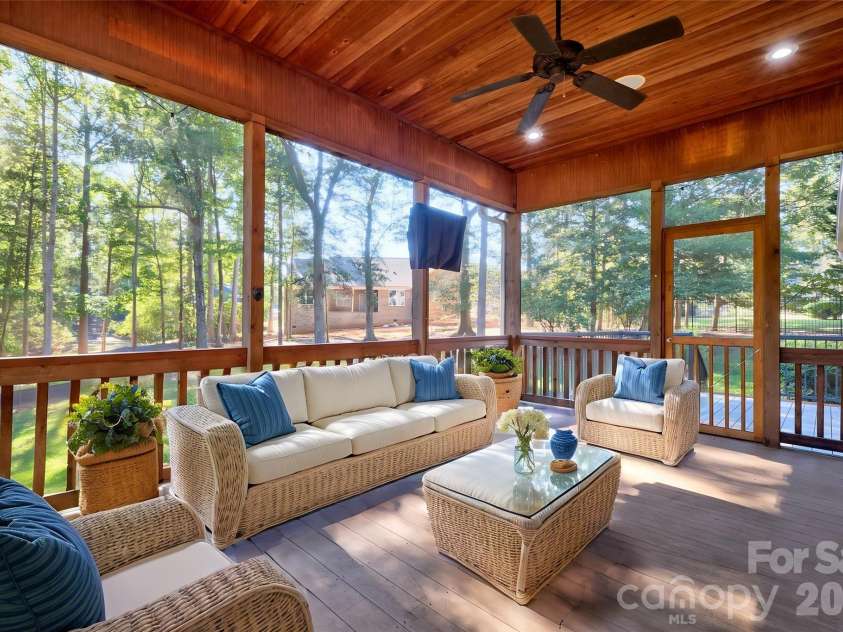 225 Highland Forest Drive, Lake Wylie, SC 29710.  MLS# CAR4429325, YatesRealty ID 54863. 