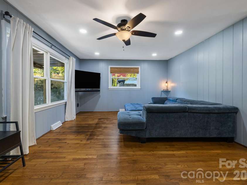 227 Cedar Hill Road, Asheville, NC 28806.  MLS# CAR4430299, YatesRealty ID 54864. 
