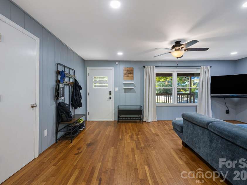 227 Cedar Hill Road, Asheville, NC 28806.  MLS# CAR4430299, YatesRealty ID 54864. 