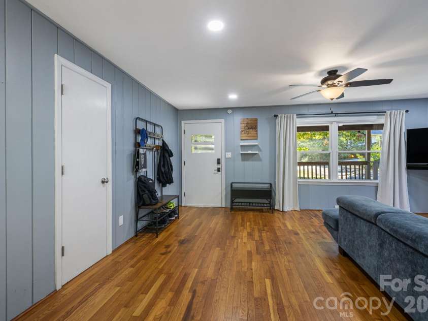 227 Cedar Hill Road, Asheville, NC 28806.  MLS# CAR4430299, YatesRealty ID 54864. 