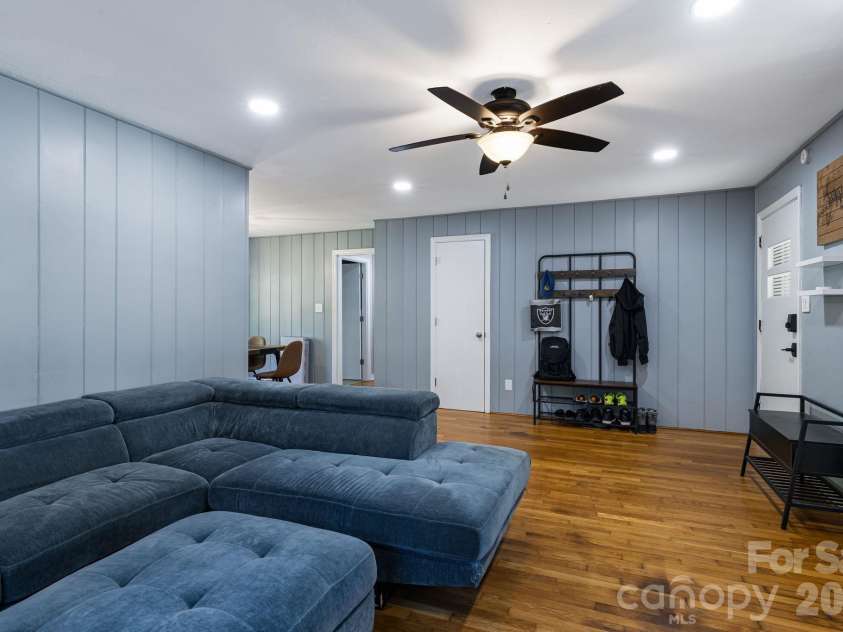 227 Cedar Hill Road, Asheville, NC 28806.  MLS# CAR4430299, YatesRealty ID 54864. 