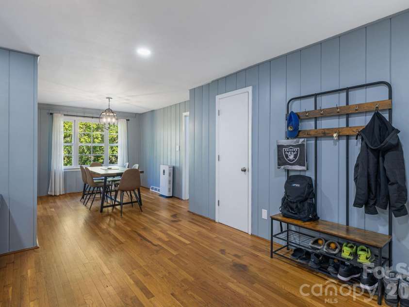 227 Cedar Hill Road, Asheville, NC 28806.  MLS# CAR4430299, YatesRealty ID 54864. 