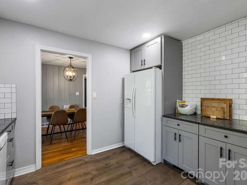227 Cedar Hill Road, Asheville, NC 28806.  MLS# CAR4430299, YatesRealty ID 54864. 