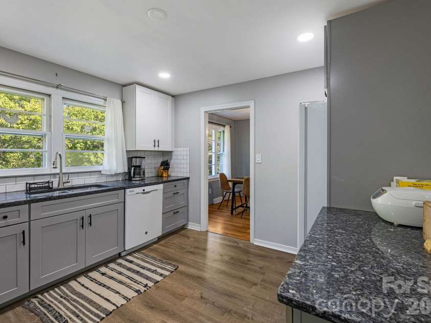 227 Cedar Hill Road, Asheville, NC 28806.  MLS# CAR4430299, YatesRealty ID 54864. 