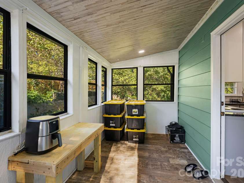 227 Cedar Hill Road, Asheville, NC 28806.  MLS# CAR4430299, YatesRealty ID 54864. 