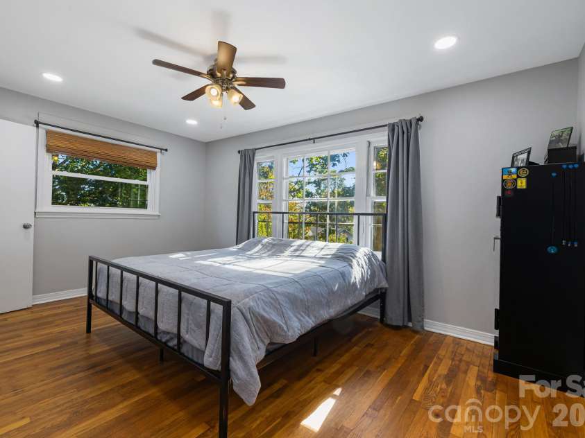 227 Cedar Hill Road, Asheville, NC 28806.  MLS# CAR4430299, YatesRealty ID 54864. 