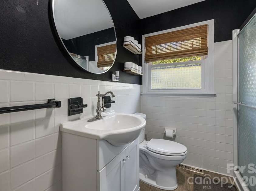 227 Cedar Hill Road, Asheville, NC 28806.  MLS# CAR4430299, YatesRealty ID 54864. 