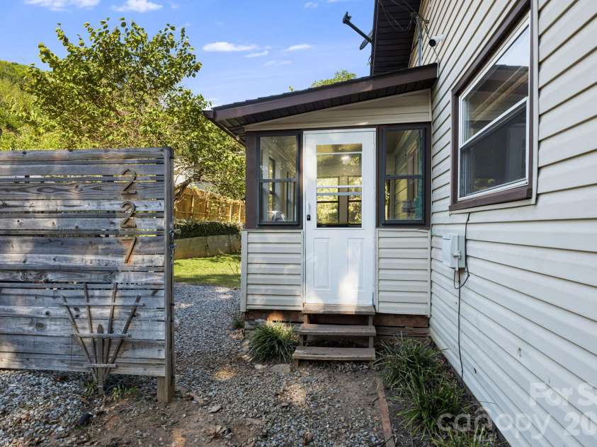 227 Cedar Hill Road, Asheville, NC 28806.  MLS# CAR4430299, YatesRealty ID 54864. 