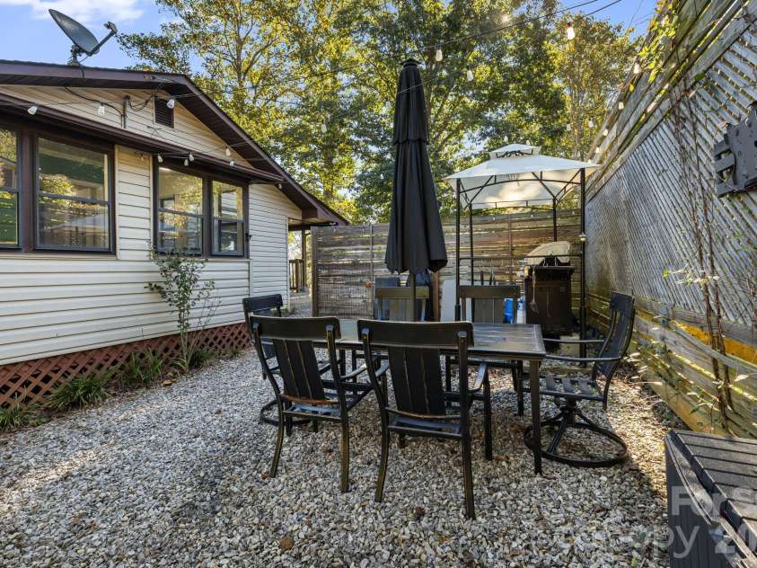 227 Cedar Hill Road, Asheville, NC 28806.  MLS# CAR4430299, YatesRealty ID 54864. 