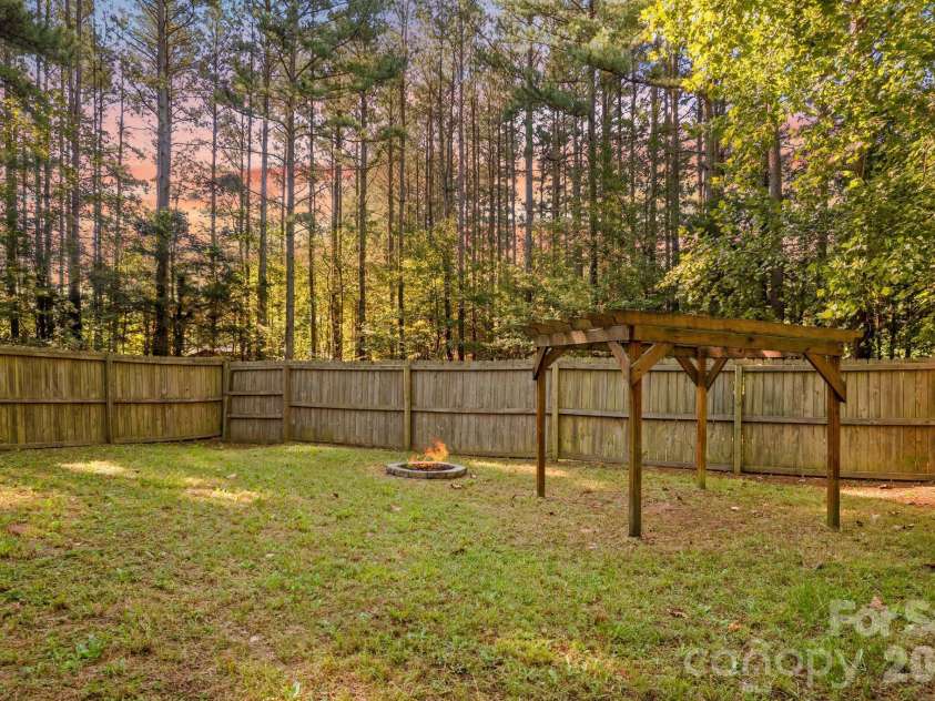 211 Whispering Pines Lane, Linwood, NC 27299.  MLS# CAR4429174, YatesRealty ID 54867. 