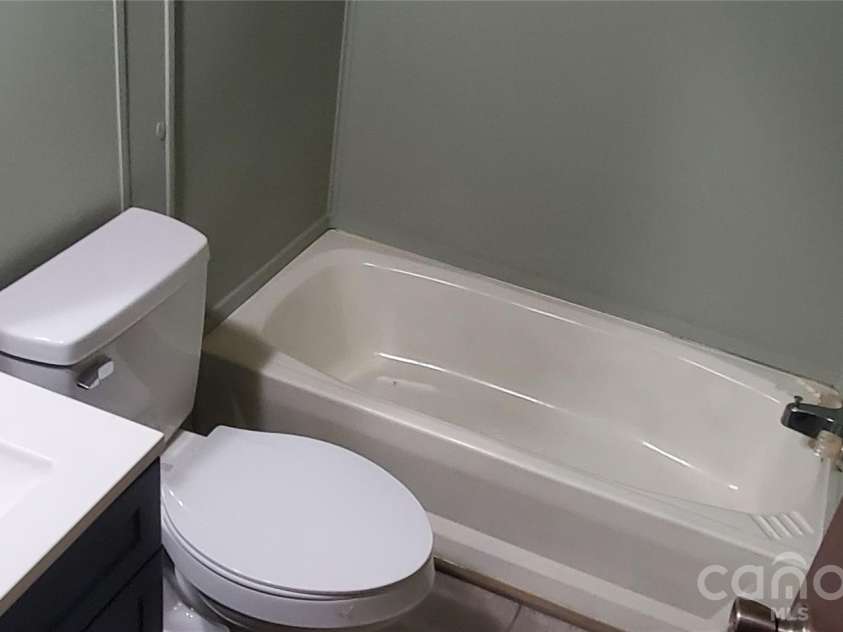 7297 Beaver Road, Kannapolis, NC 28081.  MLS# CAR4431620, YatesRealty ID 54869. Bath