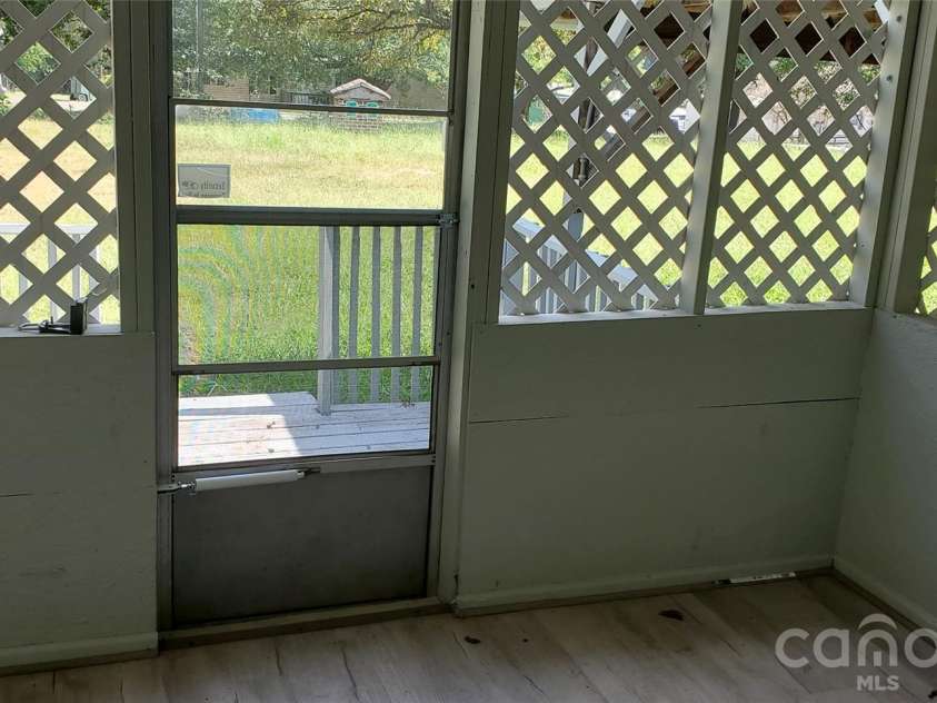 7297 Beaver Road, Kannapolis, NC 28081.  MLS# CAR4431620, YatesRealty ID 54869. Front Porch