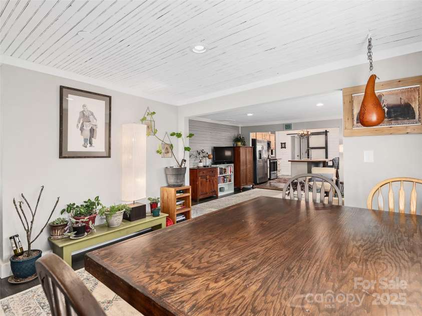 259 Herron Cove Road, Weaverville, NC 28787.  MLS# CAR4228536, YatesRealty ID 5487. Tons of flexibility