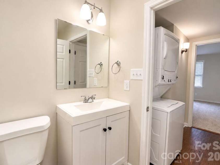 2102 Main Street, Kannapolis, NC 28081.  MLS# CAR4426090, YatesRealty ID 54870. 