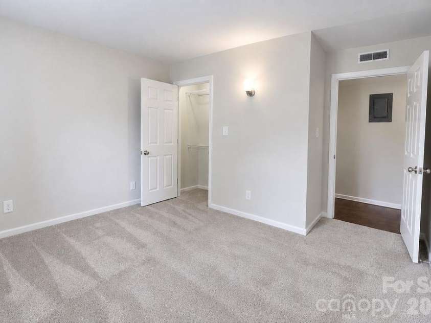 2102 Main Street, Kannapolis, NC 28081.  MLS# CAR4426090, YatesRealty ID 54870. 
