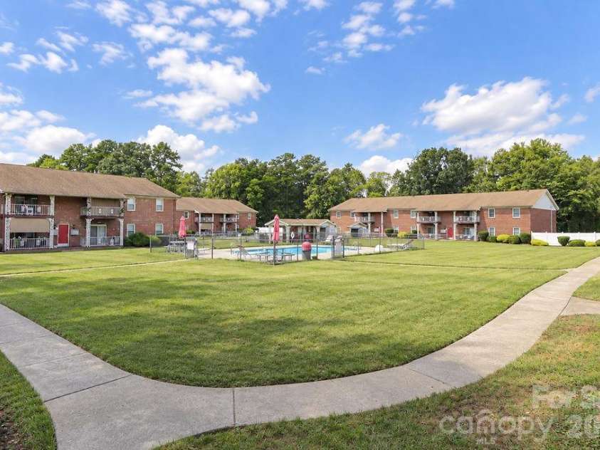 2102 Main Street, Kannapolis, NC 28081.  MLS# CAR4426090, YatesRealty ID 54870. 