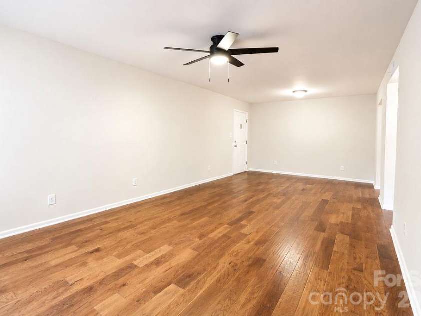 2102 Main Street, Kannapolis, NC 28081.  MLS# CAR4426090, YatesRealty ID 54870. 