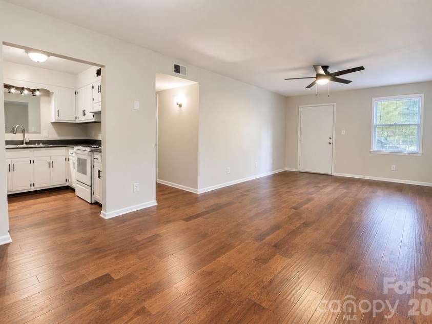 2102 Main Street, Kannapolis, NC 28081.  MLS# CAR4426090, YatesRealty ID 54870. 