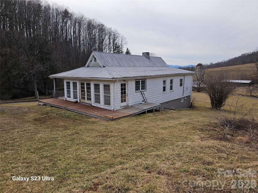 664 Water Street, Bakersville, NC 28705.  MLS# CAR4431236, YatesRealty ID 54871. 