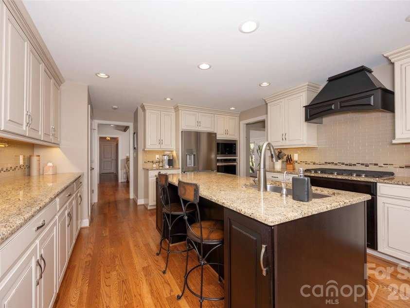 109 Holly Circle, Bermuda Run, NC 27006.  MLS# CAR4429639, YatesRealty ID 54873. 