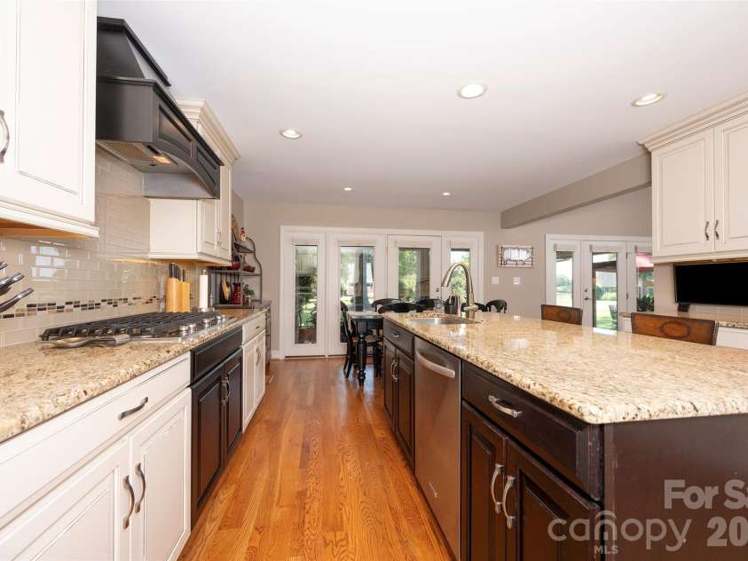 109 Holly Circle, Bermuda Run, NC 27006.  MLS# CAR4429639, YatesRealty ID 54873. 