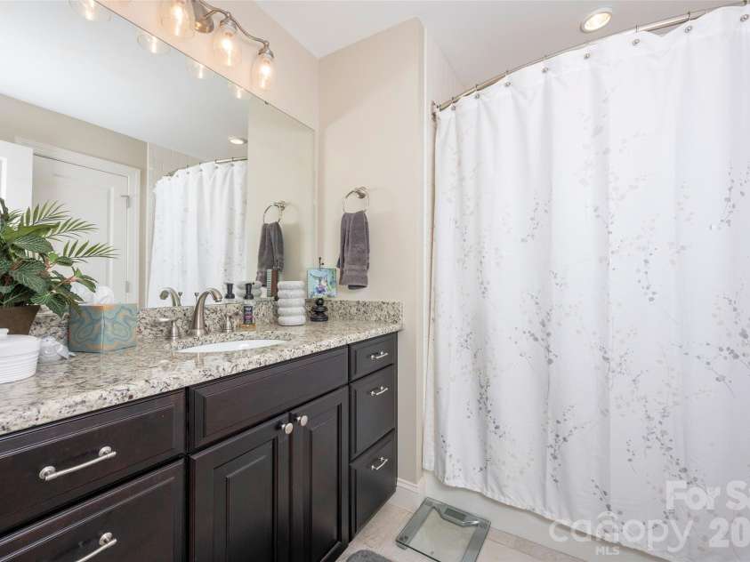 109 Holly Circle, Bermuda Run, NC 27006.  MLS# CAR4429639, YatesRealty ID 54873. 