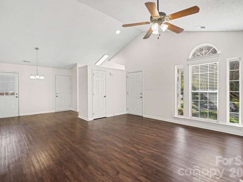 4609 Avalon Forest Lane, Charlotte, NC 28269.  MLS# CAR4430650, YatesRealty ID 54874. 