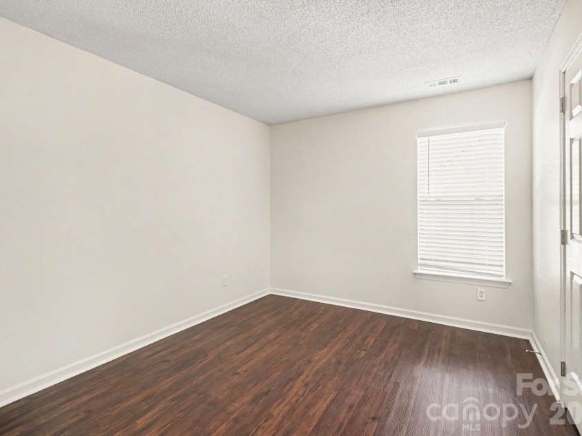 4609 Avalon Forest Lane, Charlotte, NC 28269.  MLS# CAR4430650, YatesRealty ID 54874. 
