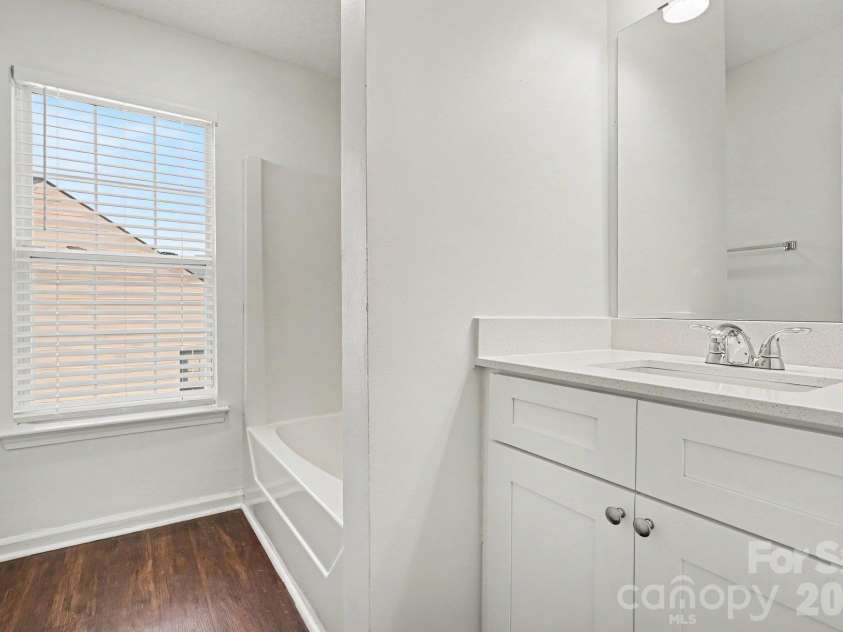 4609 Avalon Forest Lane, Charlotte, NC 28269.  MLS# CAR4430650, YatesRealty ID 54874. 