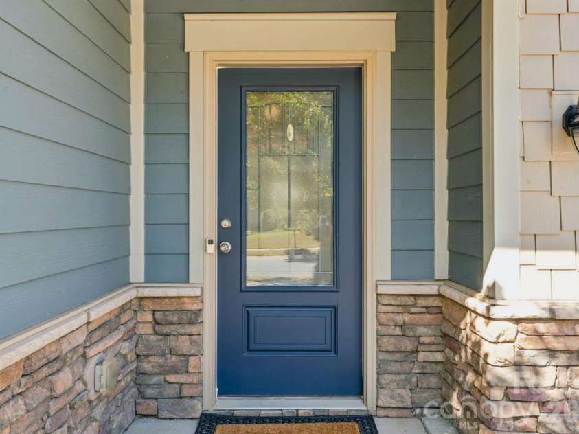 3018 Oakmere Road, Waxhaw, NC 28173.  MLS# CAR4431624, YatesRealty ID 54879. Front Porch