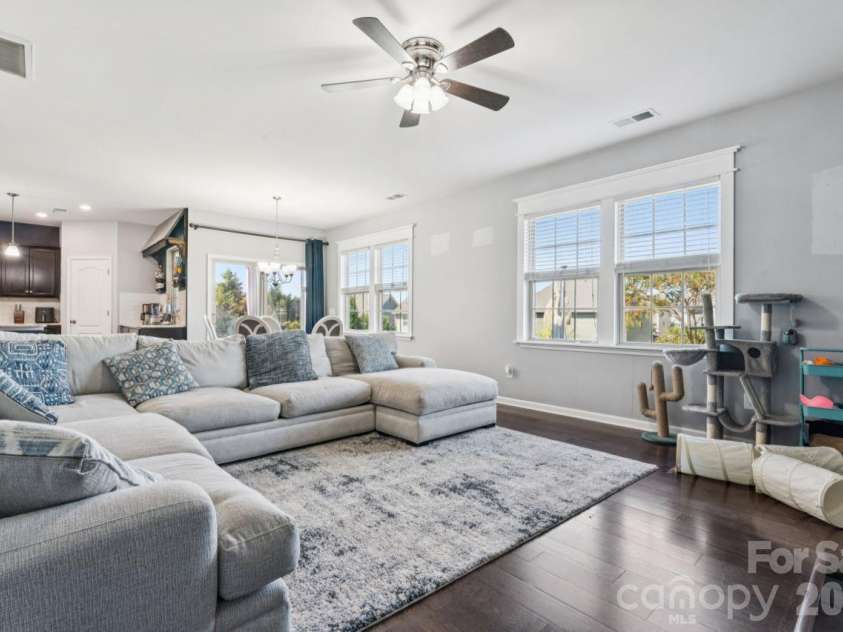 3018 Oakmere Road, Waxhaw, NC 28173.  MLS# CAR4431624, YatesRealty ID 54879. Living Room