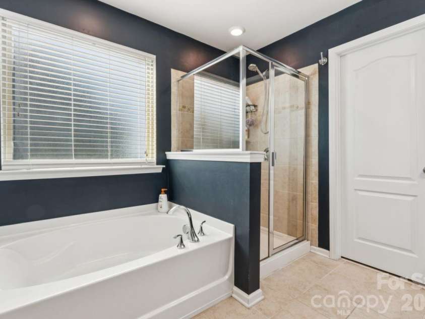 3018 Oakmere Road, Waxhaw, NC 28173.  MLS# CAR4431624, YatesRealty ID 54879. Primary Bathroom