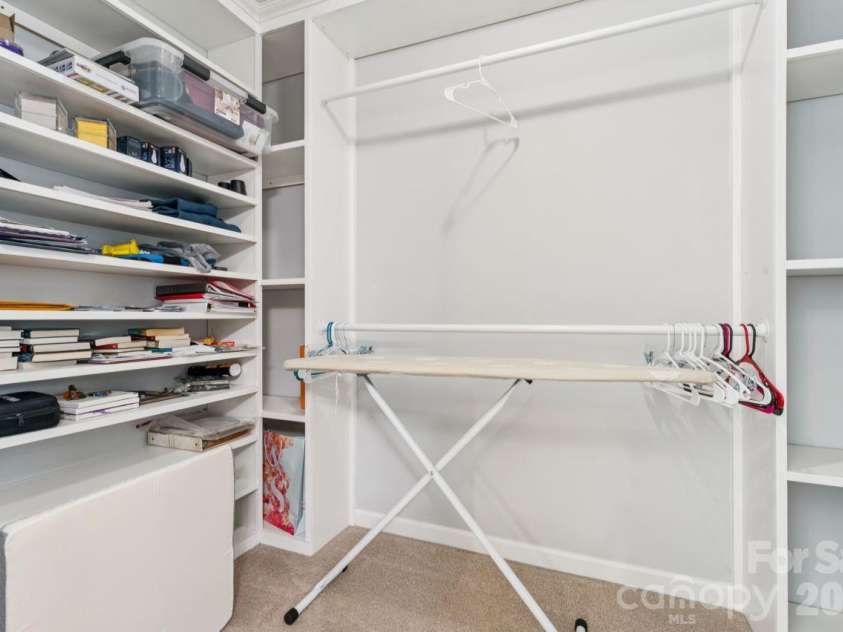 3018 Oakmere Road, Waxhaw, NC 28173.  MLS# CAR4431624, YatesRealty ID 54879. Primary Closet 1
