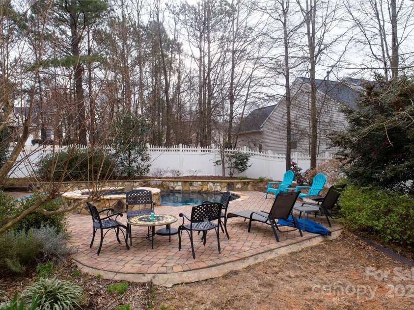 4006 Hickory View Drive, Fort Mill, SC 29707.  MLS# CAR4229187, YatesRealty ID 5488. 