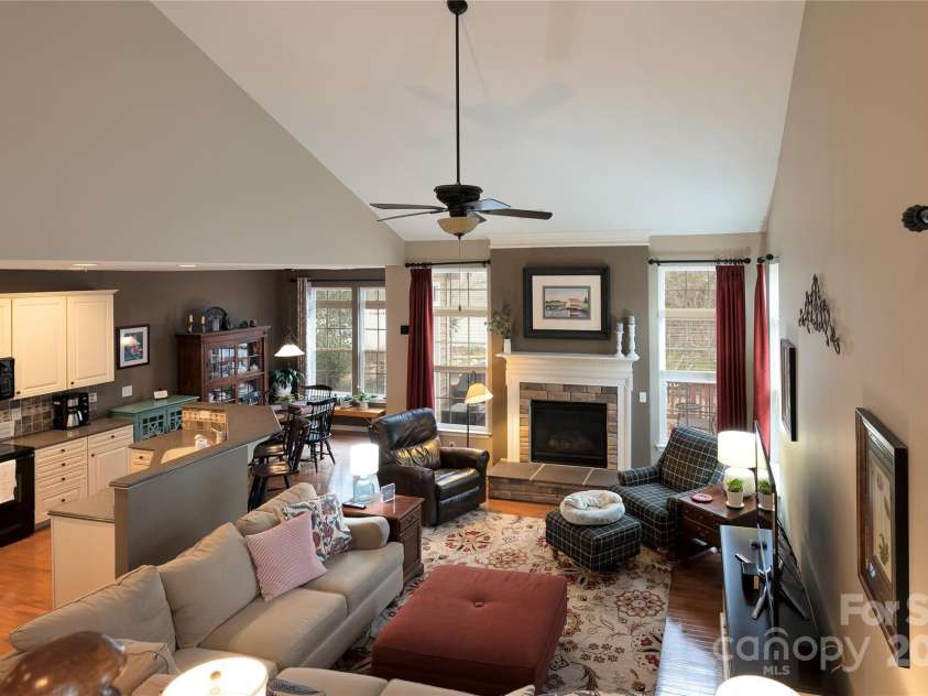 4006 Hickory View Drive, Fort Mill, SC 29707.  MLS# CAR4229187, YatesRealty ID 5488. 