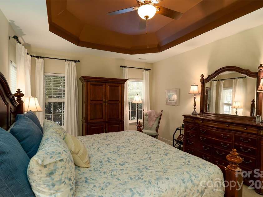 4006 Hickory View Drive, Fort Mill, SC 29707.  MLS# CAR4229187, YatesRealty ID 5488. 