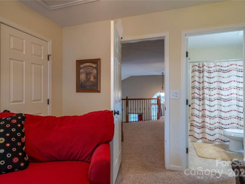 4006 Hickory View Drive, Fort Mill, SC 29707.  MLS# CAR4229187, YatesRealty ID 5488. 