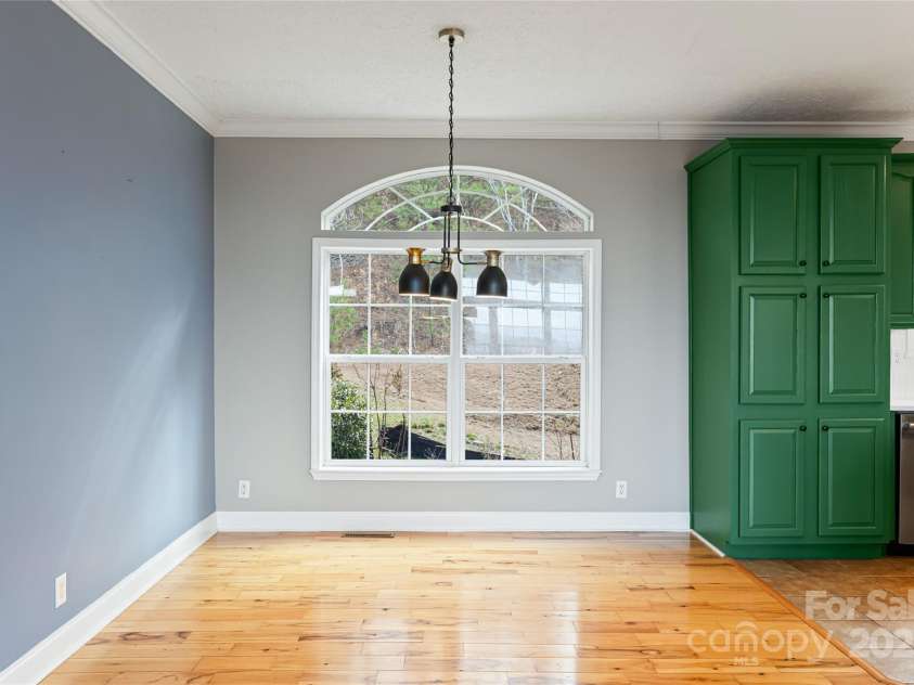 837 California Avenue, Marion, NC 28752.  MLS# CAR4260788, YatesRealty ID 5488. Dining Area