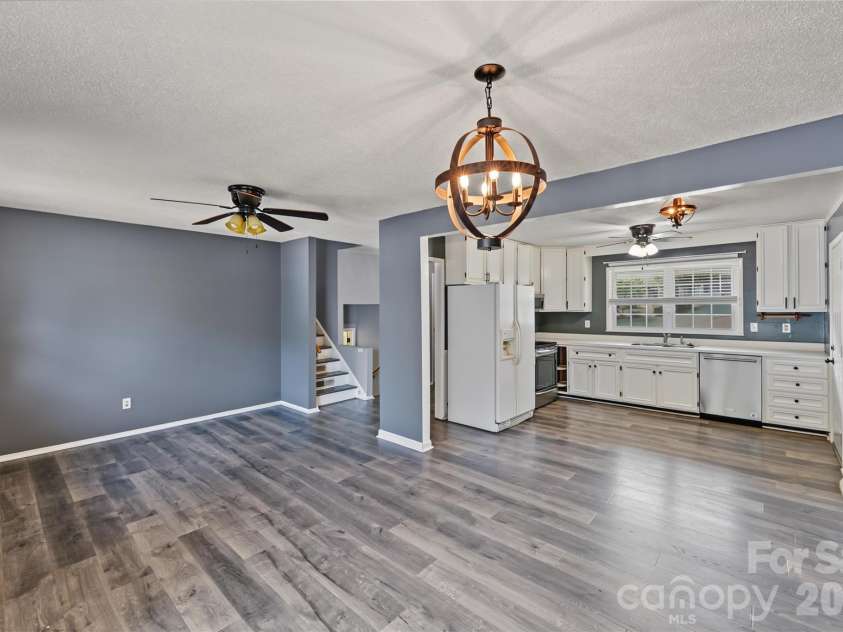 206 King Henry Lane, Gastonia, NC 28056.  MLS# CAR4431460, YatesRealty ID 54883. 
