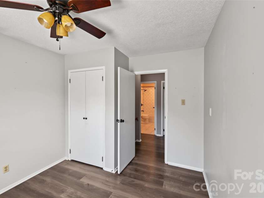 206 King Henry Lane, Gastonia, NC 28056.  MLS# CAR4431460, YatesRealty ID 54883. 