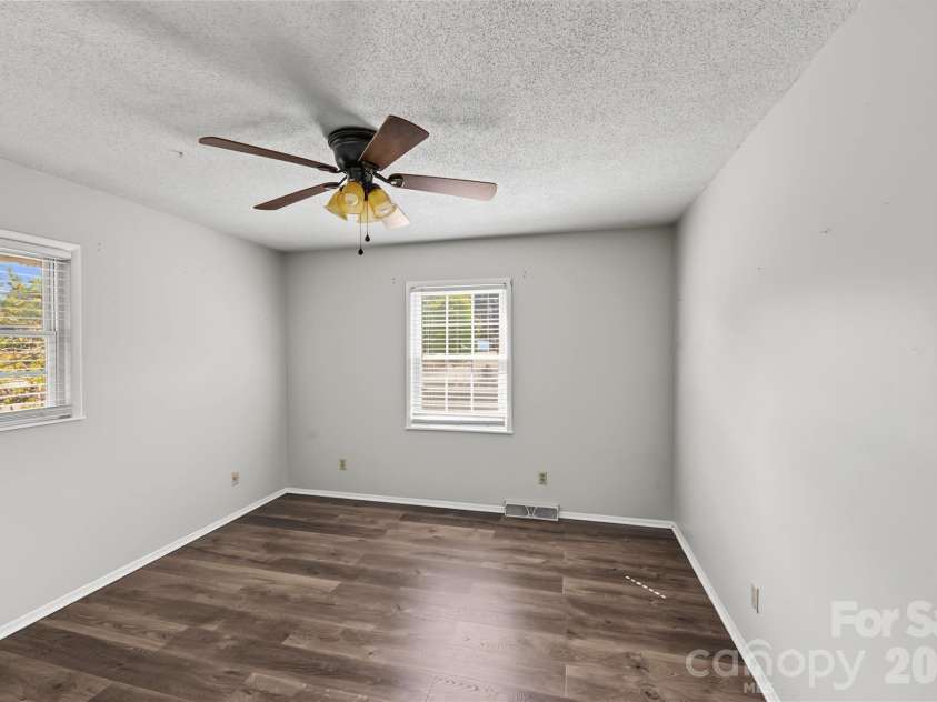 206 King Henry Lane, Gastonia, NC 28056.  MLS# CAR4431460, YatesRealty ID 54883. 