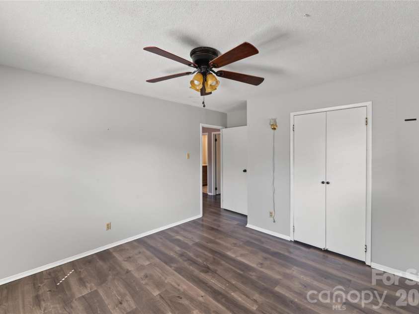 206 King Henry Lane, Gastonia, NC 28056.  MLS# CAR4431460, YatesRealty ID 54883. 