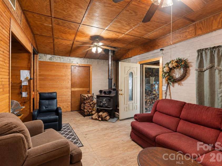 6958 NC Hwy 9 Highway, Columbus, NC 28722.  MLS# CAR4429914, YatesRealty ID 54884. 