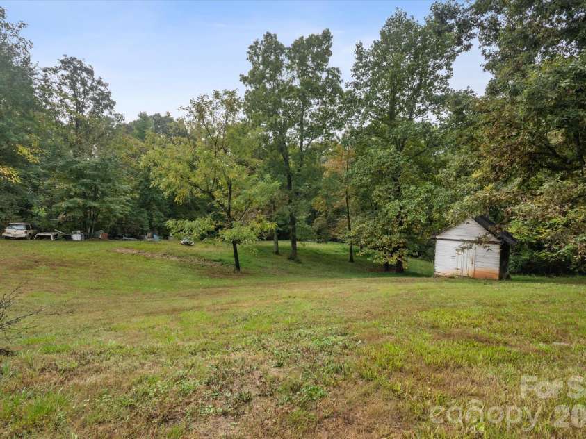 6958 NC Hwy 9 Highway, Columbus, NC 28722.  MLS# CAR4429914, YatesRealty ID 54884. 
