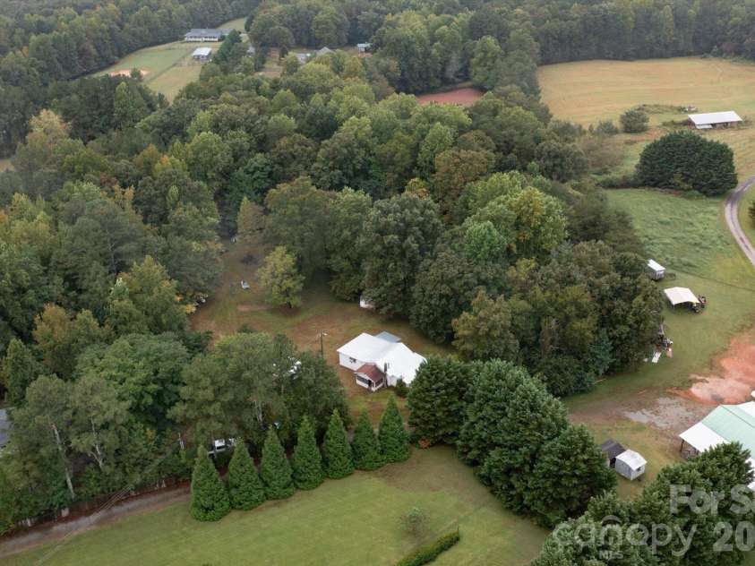 6958 NC Hwy 9 Highway, Columbus, NC 28722.  MLS# CAR4429914, YatesRealty ID 54884. 