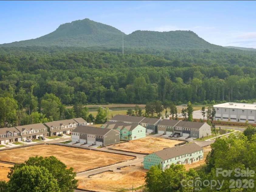 485 Etna Street, Gastonia, NC 28052.  MLS# CAR4395843, YatesRealty ID 54886. Crowders Mountain View