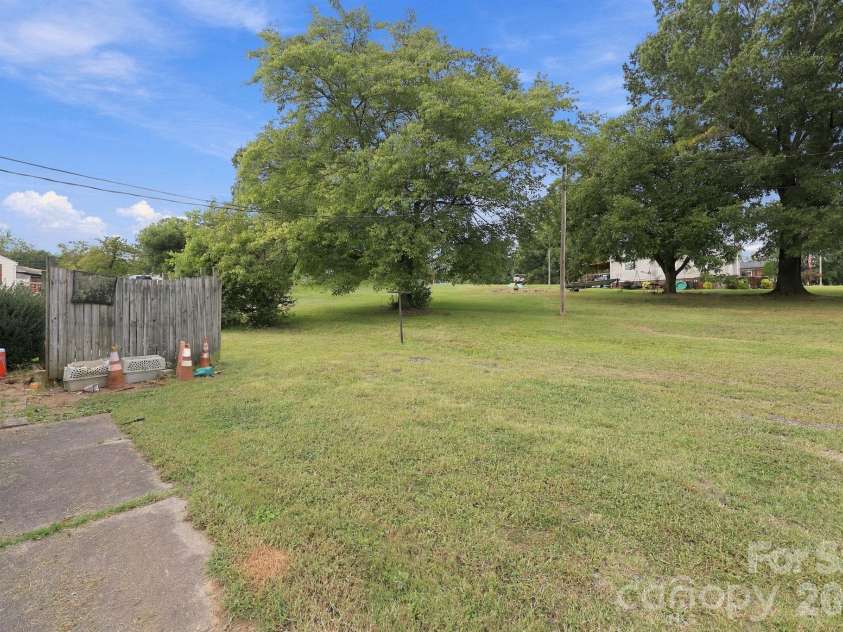 2204 Main Street, Albemarle, NC 28001.  MLS# CAR4431673, YatesRealty ID 54889. 